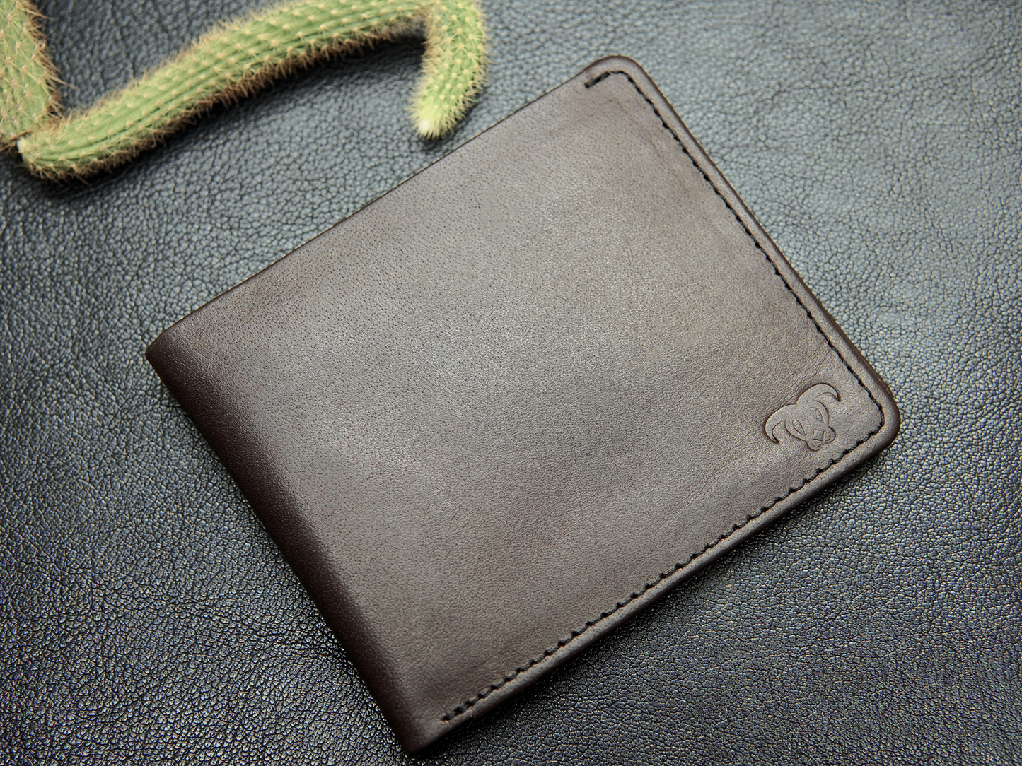 leather wallet with photo slot, picture window, and zip cash compartment