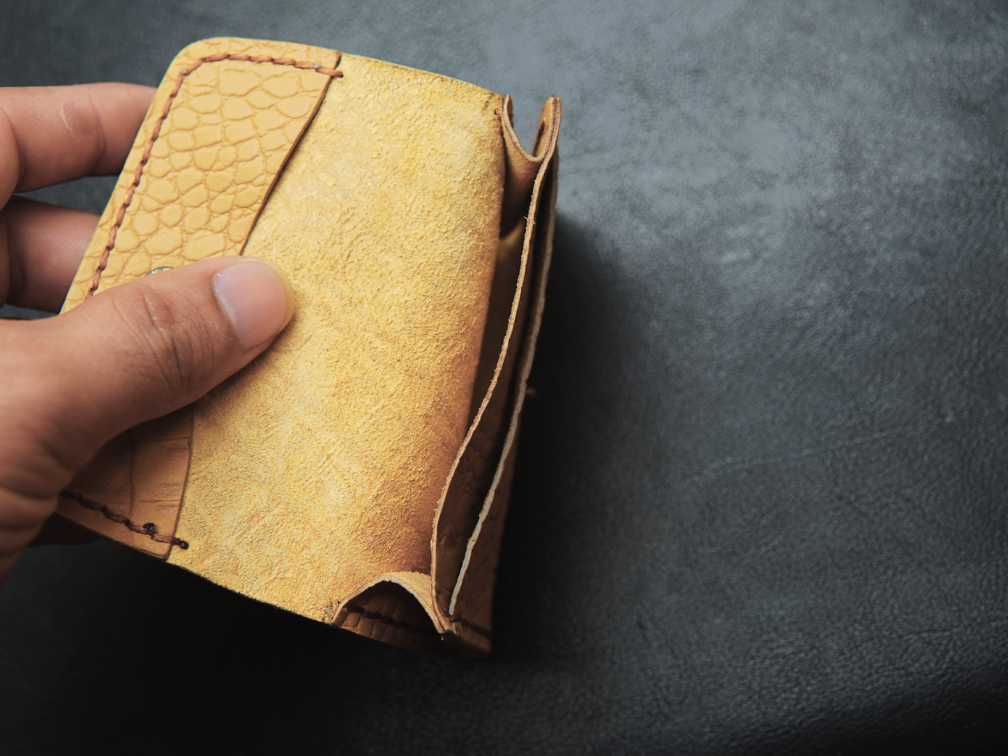 Crocodile texture handmade leather wallet