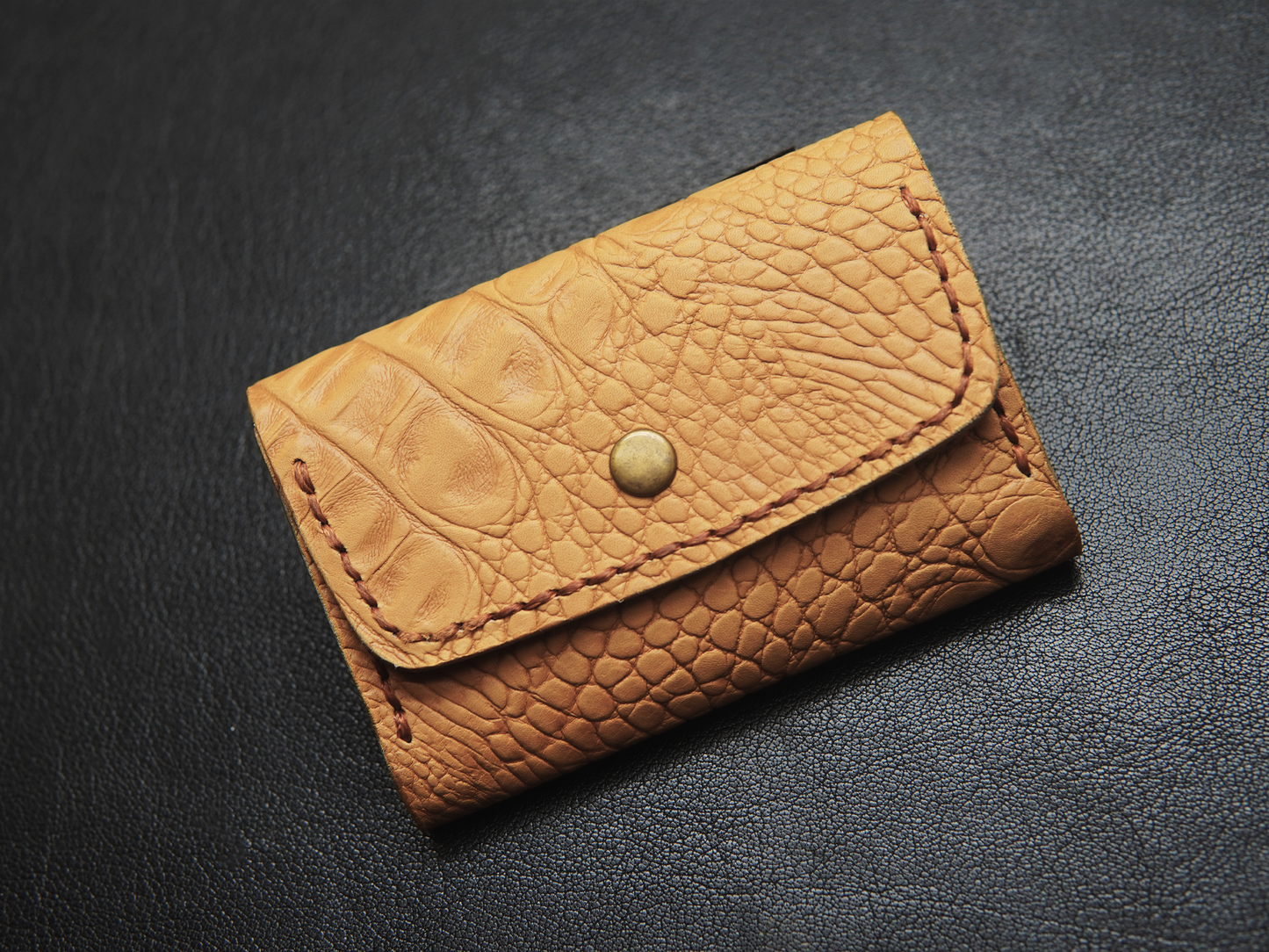 Crocodile texture handmade leather wallet
