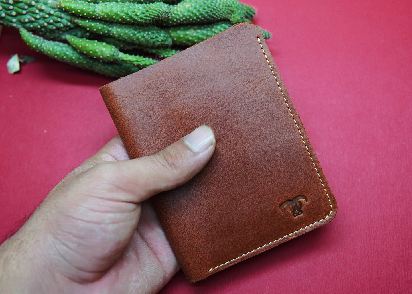 Luxury leather wallet in Pakistan – sleek, stylish, and functional.