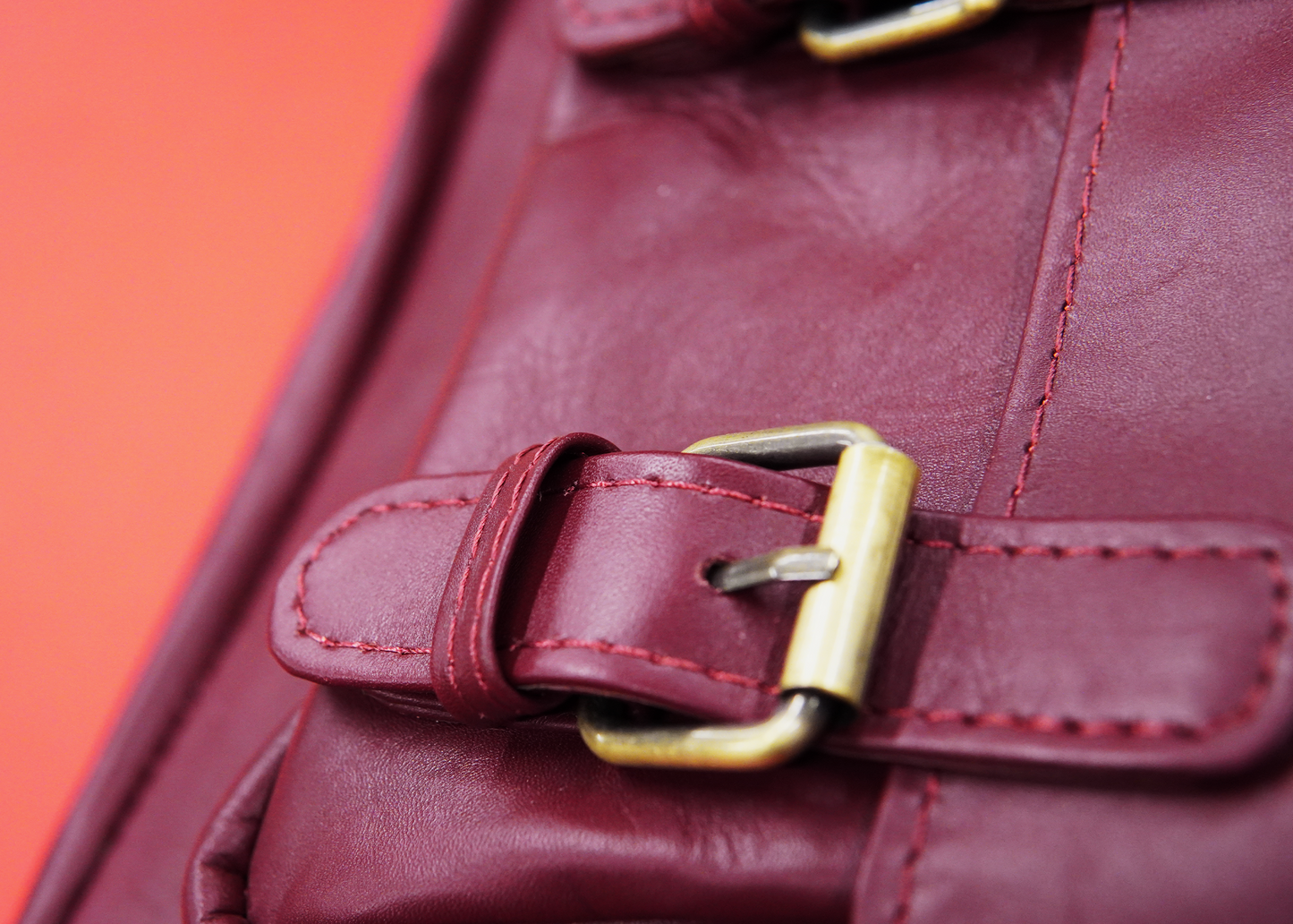 Elegant and durable leather bag designed for everyday use.