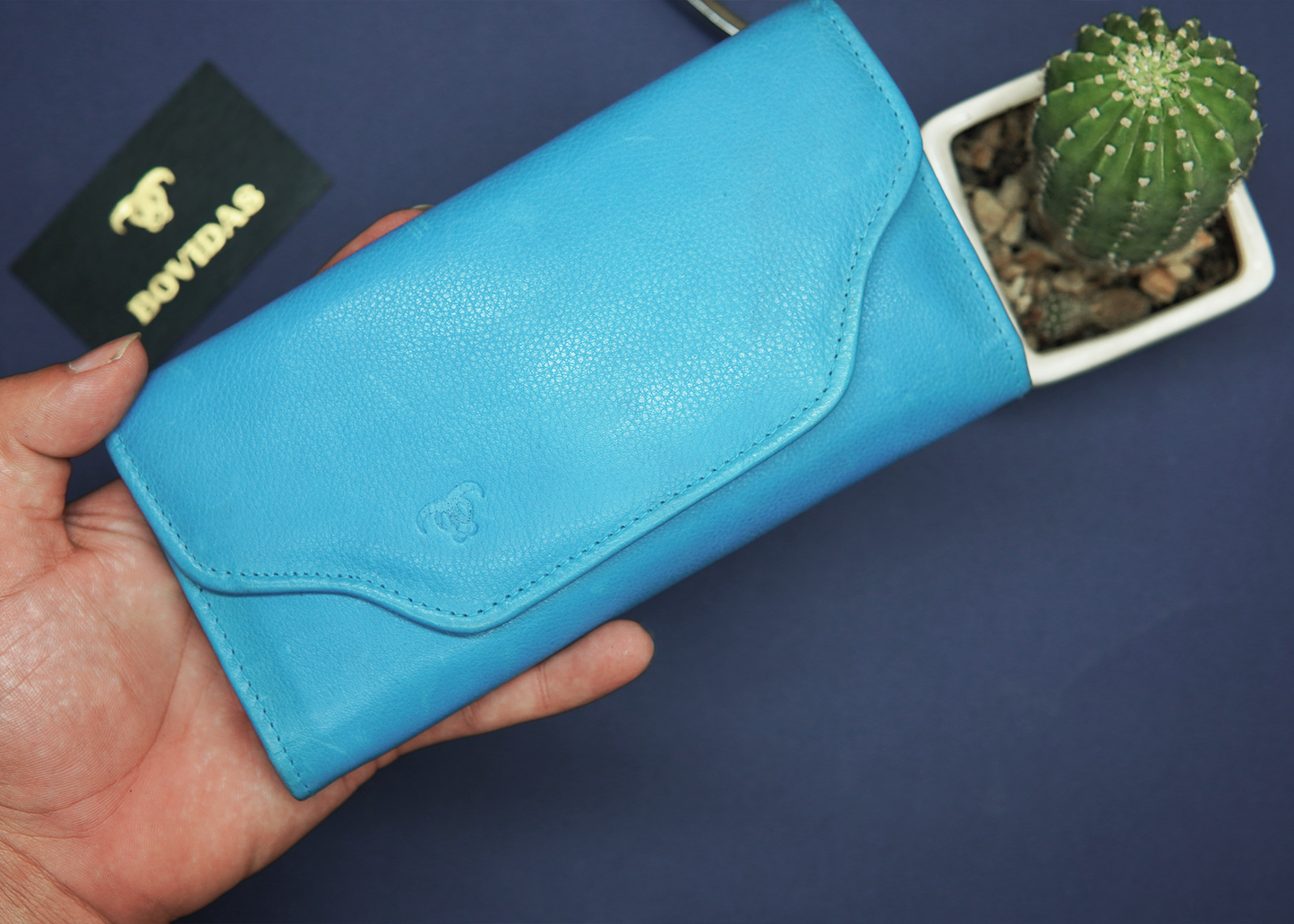 Luxury sky blue leather wallet – stylish and functional for