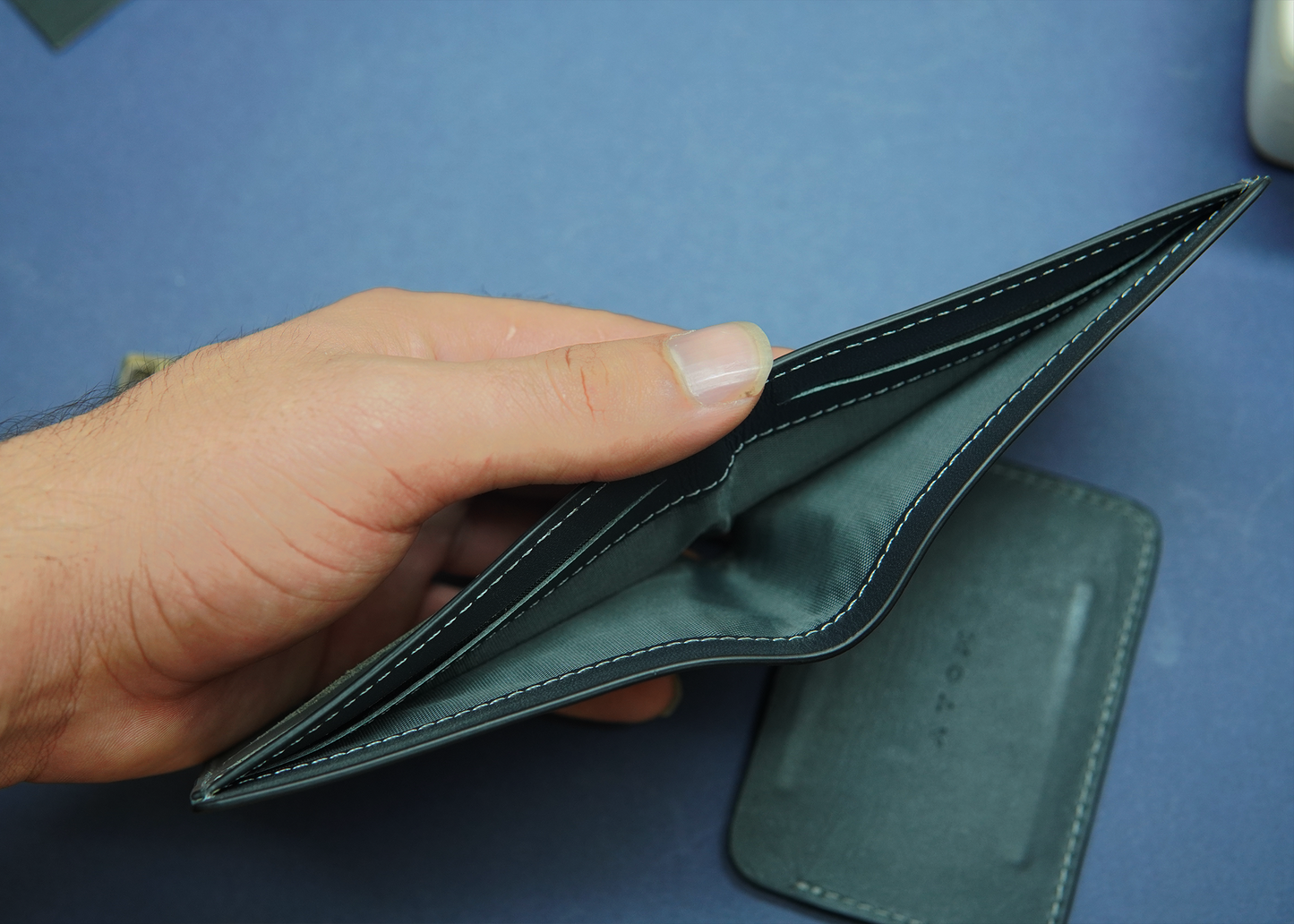 Luxury grey wallet for men – durable, sophisticated, and compact