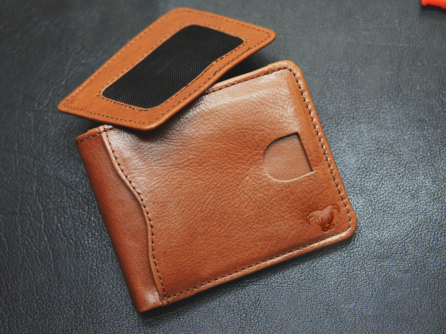 Bronze leather wallet – slim bifold with modern metallic finish"
