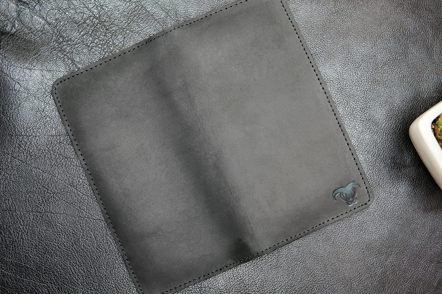 Nomad Zip