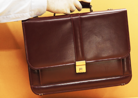 Elegant Business Leather Bag with Ample Storage