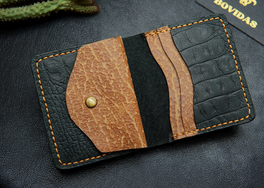 Brown crunch leather wallet with 3 card slots, 1 cash compartment, and 1 coin pocket – handmade and stylish for men.

