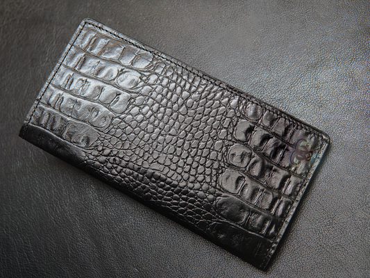 Black leather wallet with crocodile pattern 