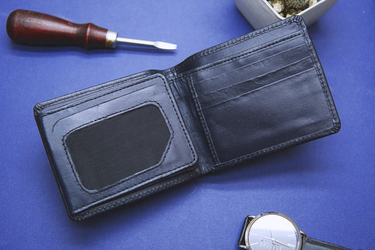 Men's wallet with 9 card slots, 2 ID card compartments, and 2 cash compartments – spacious and organized