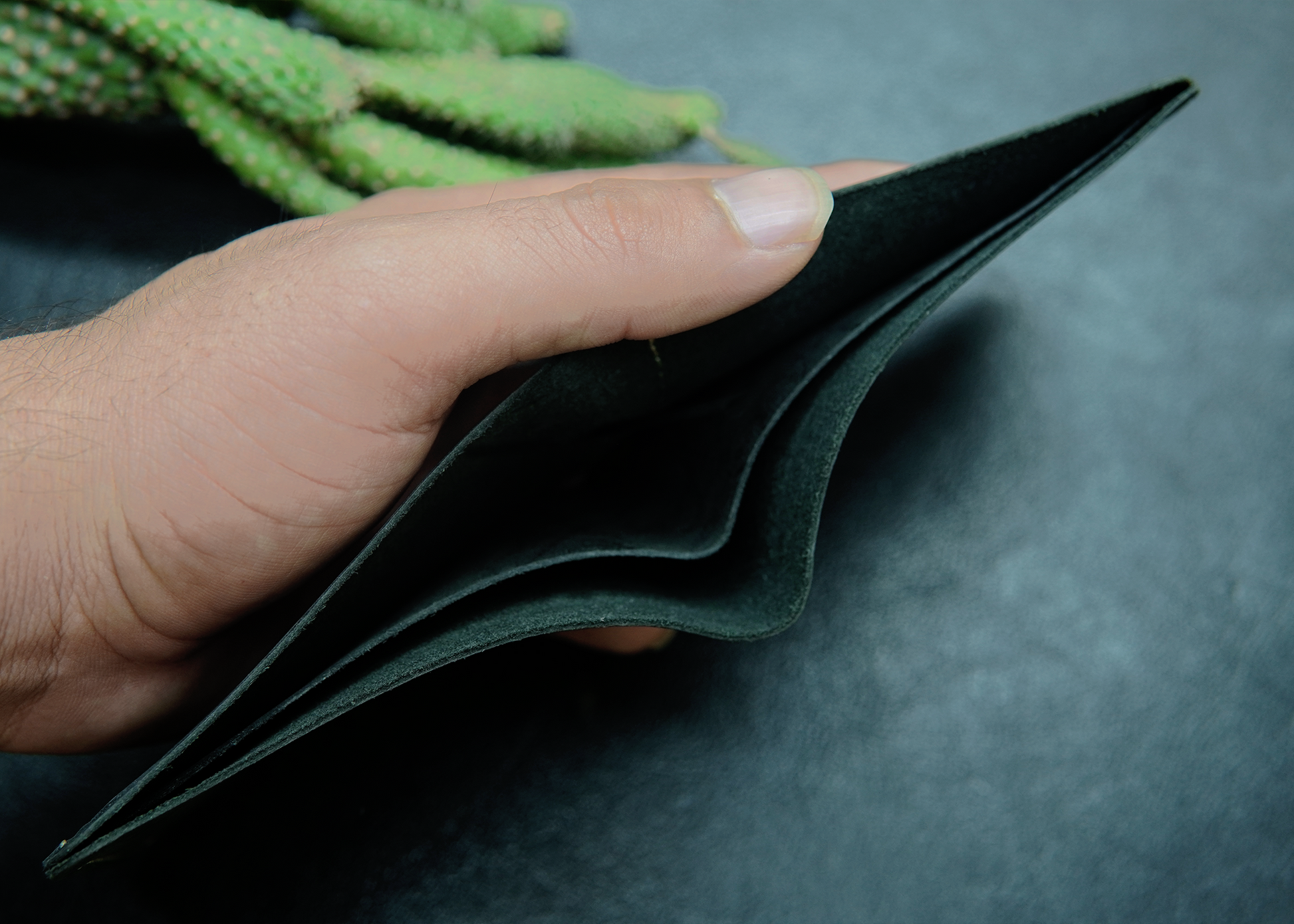 Luxury wallet for men in Pakistan – durable craftsmanship with a sleek look