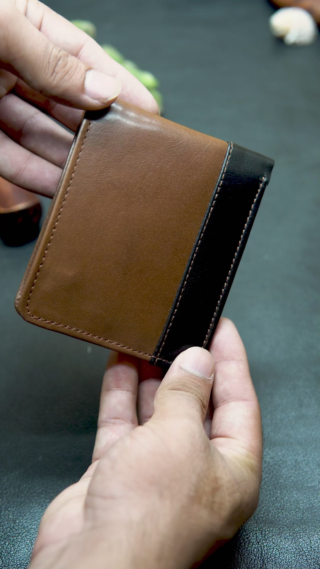 Wallet with zip