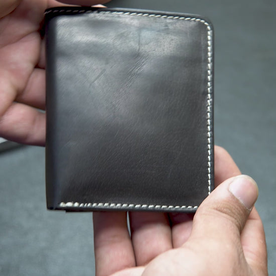 Black Leather Wallet Interior with 6 Card Slots and Cash Compartment