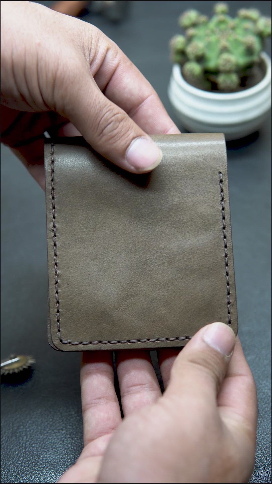 Hand-Stitched Men’s Wallet