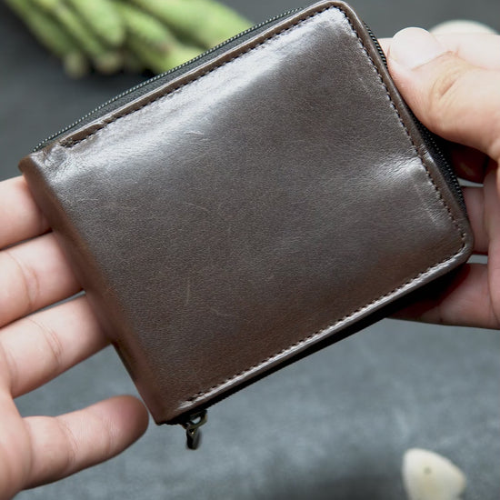 Full Zip Leather Organizer Wallet Close-Up

