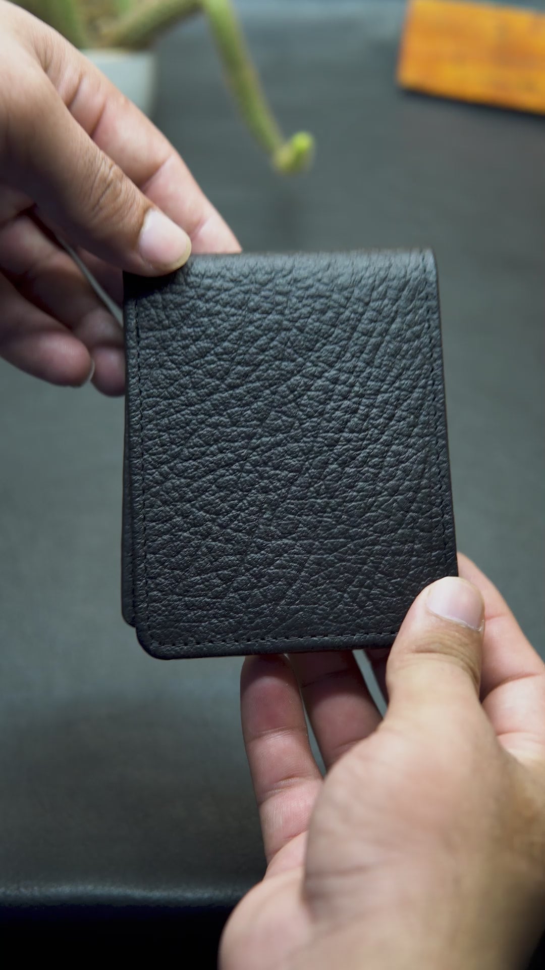 Watch the full feature demo of Bovidas Shadow black leather wallet for men
