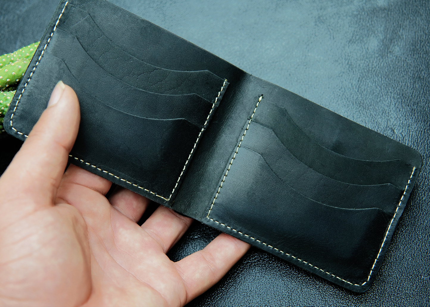 Luxury wallet for men in Pakistan – durable craftsmanship with a sleek look