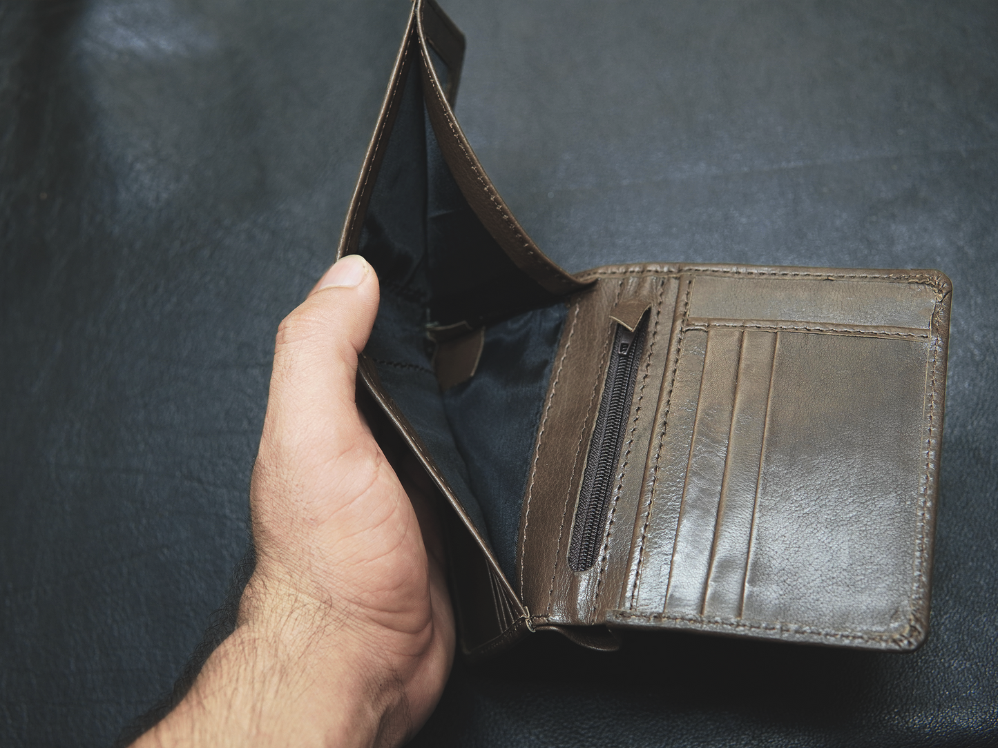 "Open view of BOVIDAS Terra wallet showing  cash compartment"